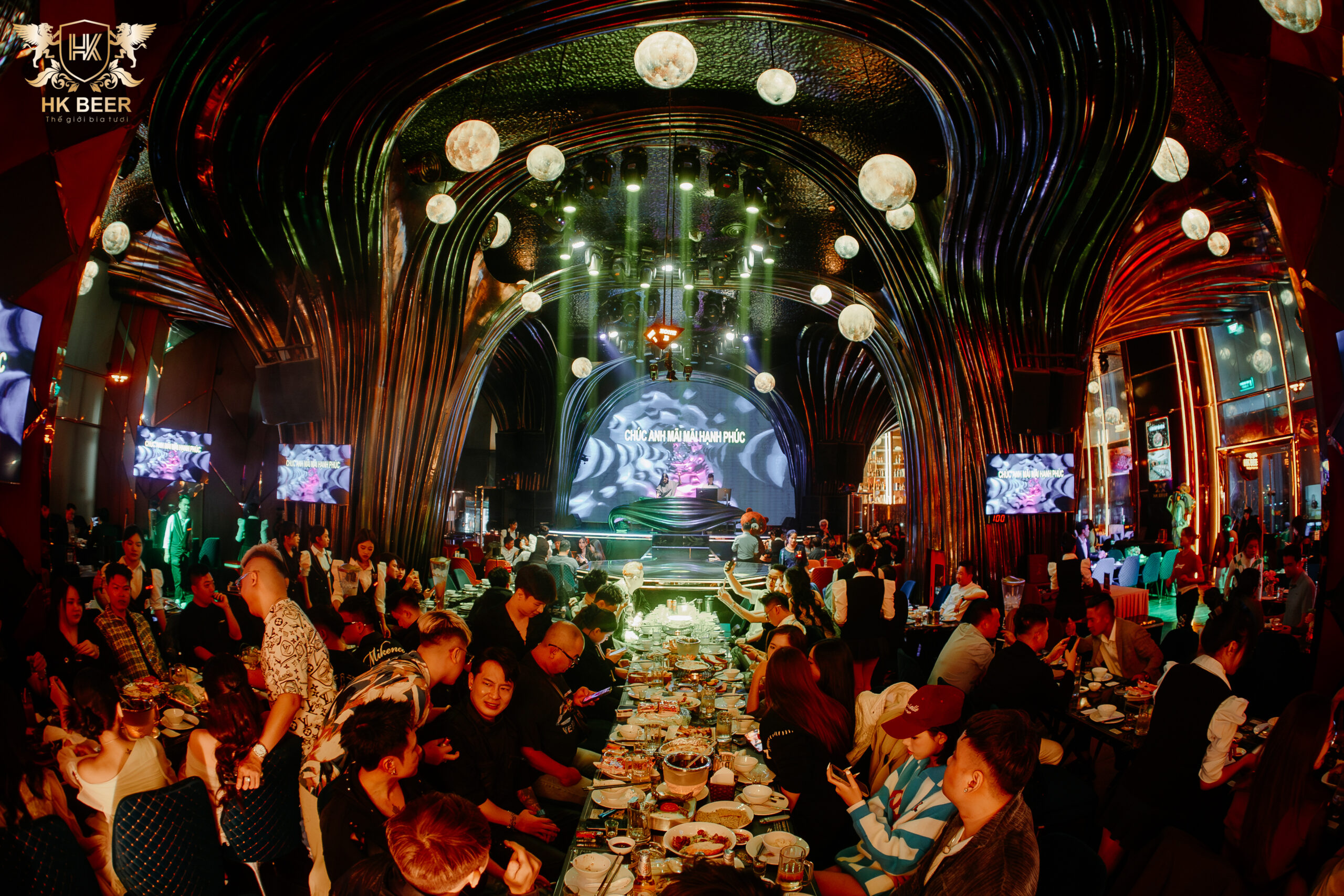 HK Beer Duy Tân – Địa điểm tổ chức tiệc cuối năm được yêu thích nhất tại Hà Nội