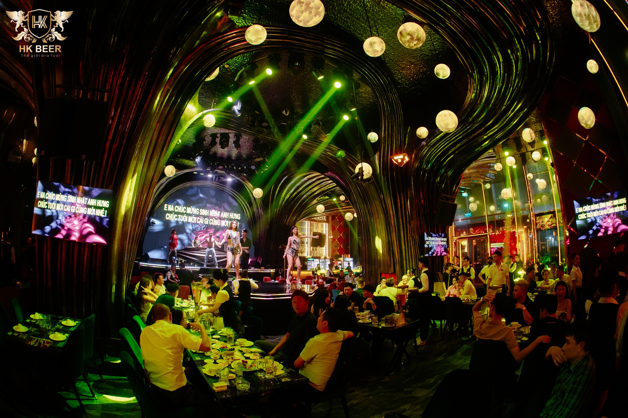 Gói trọn niềm vui với set menu tiệc tất niên tại HK Beer Duy Tân