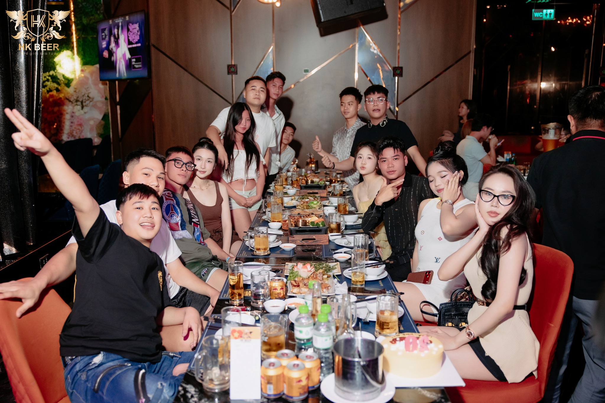 HK Beer Duy Tân – Thiên đường giải trí về đêm được giới trẻ Hà Thành yêu thích