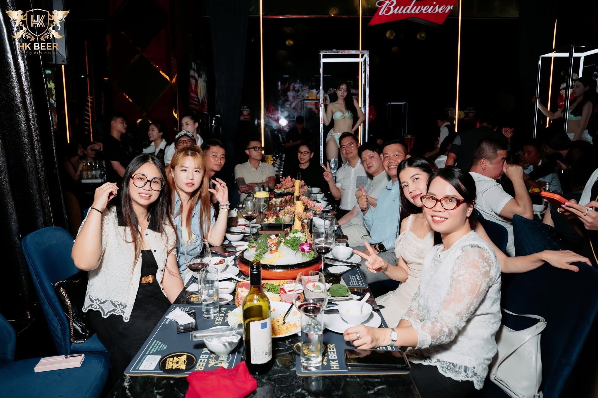 Trải nghiệm beer club chuẩn "ăn ngon - quẩy chất" tại Duy Tân
